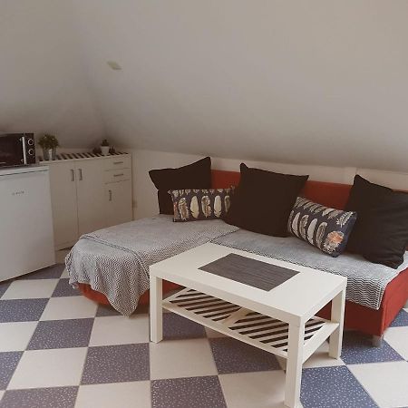 Ruhige Gemuetliche Ferienwohnung In Karlsruhe Daxlanden Fuer Monteure, Pendler, Geschaefsreisen, Wochenendreisen Luaran gambar
